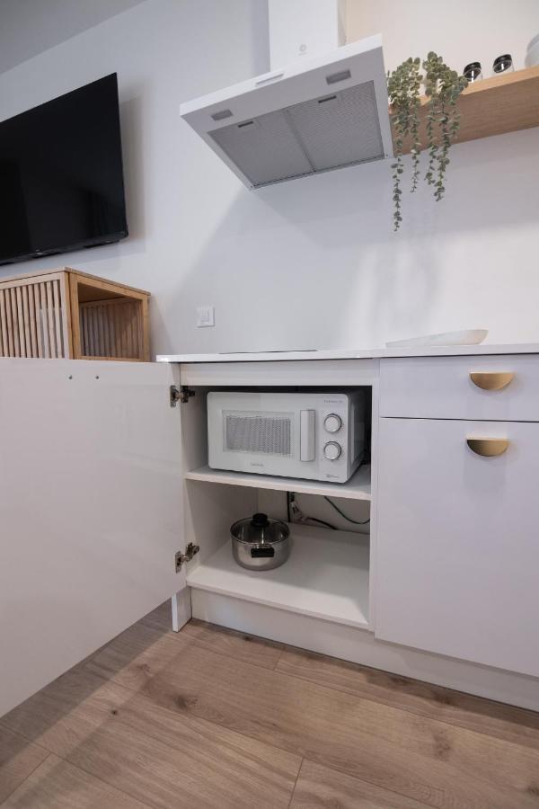 Apartamentos Turisticos Fatima, En El Centro De Vigo Ngoại thất bức ảnh