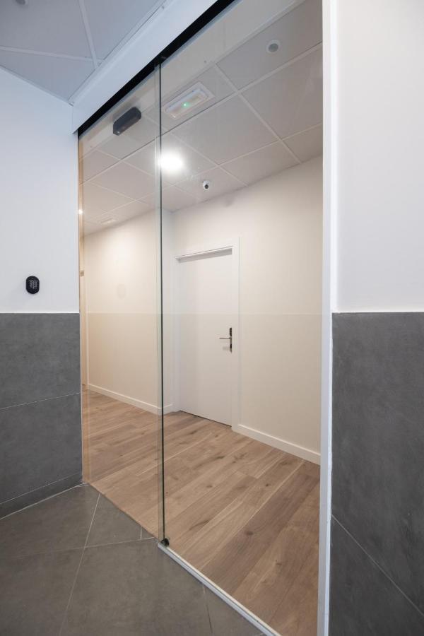 Apartamentos Turisticos Fatima, En El Centro De Vigo Ngoại thất bức ảnh