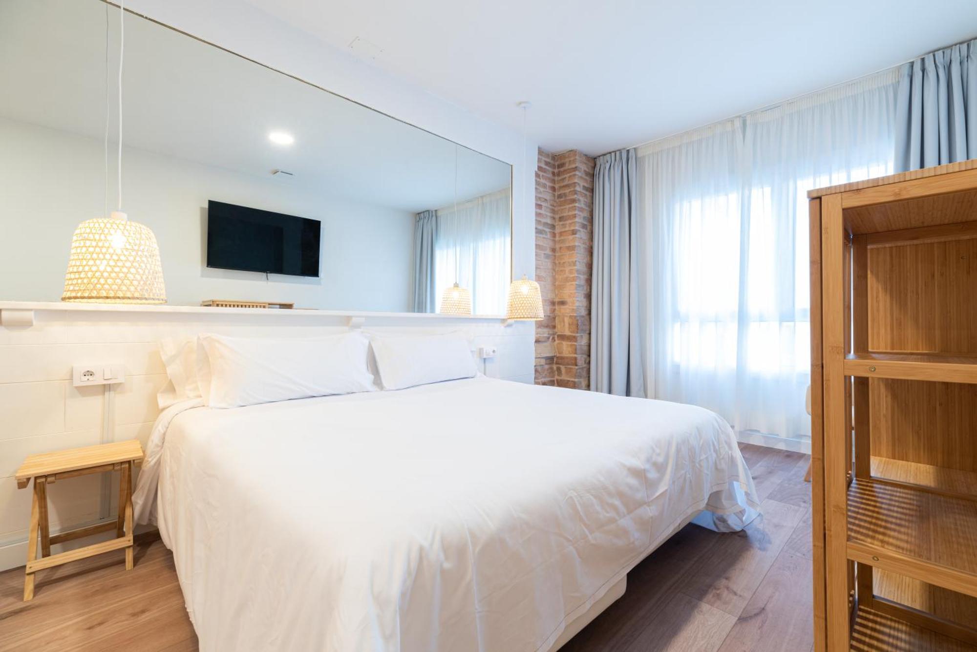 Apartamentos Turisticos Fatima, En El Centro De Vigo Ngoại thất bức ảnh
