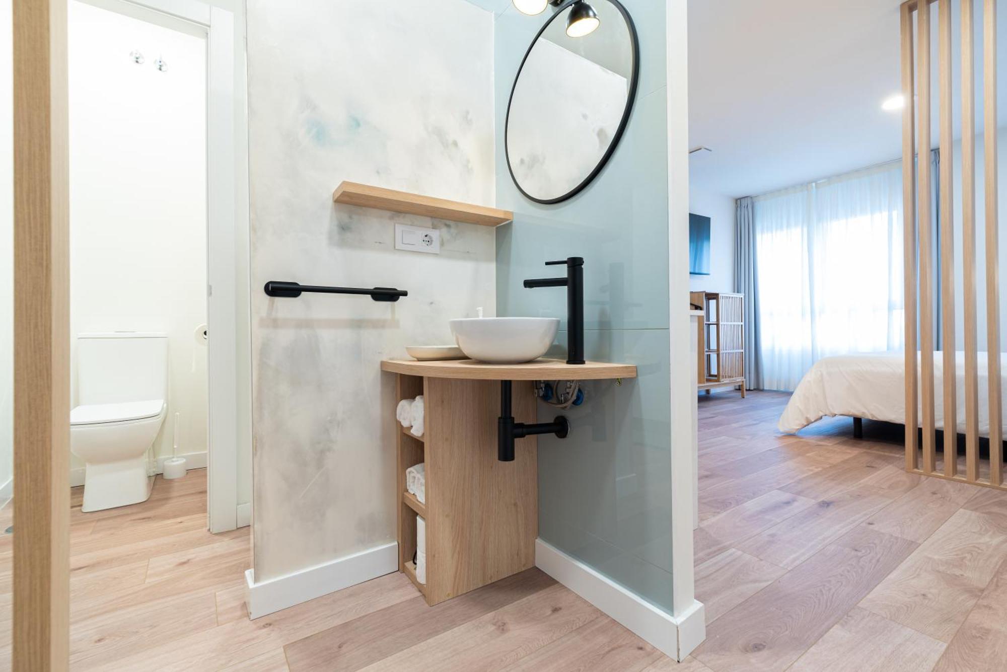 Apartamentos Turisticos Fatima, En El Centro De Vigo Ngoại thất bức ảnh