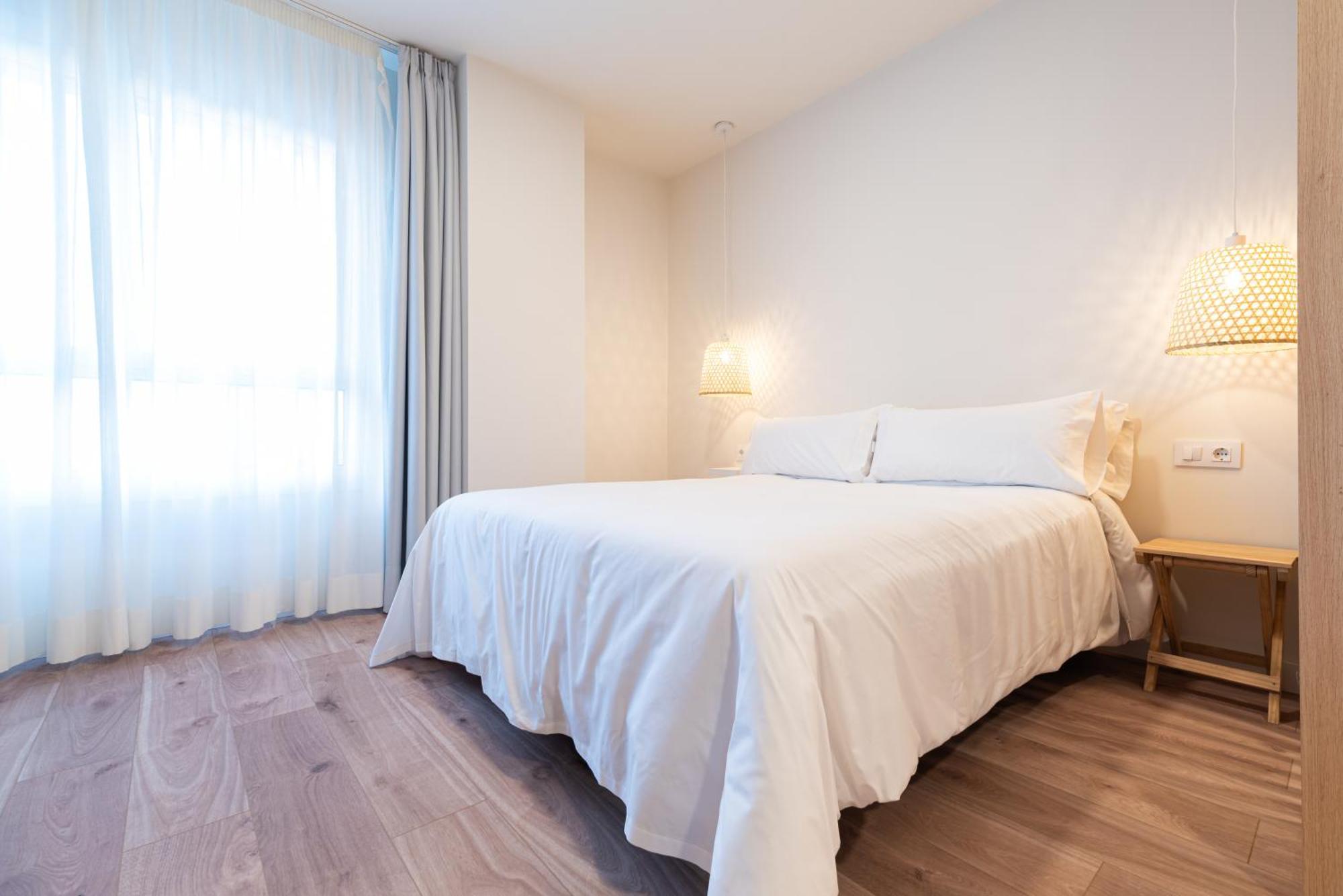 Apartamentos Turisticos Fatima, En El Centro De Vigo Ngoại thất bức ảnh
