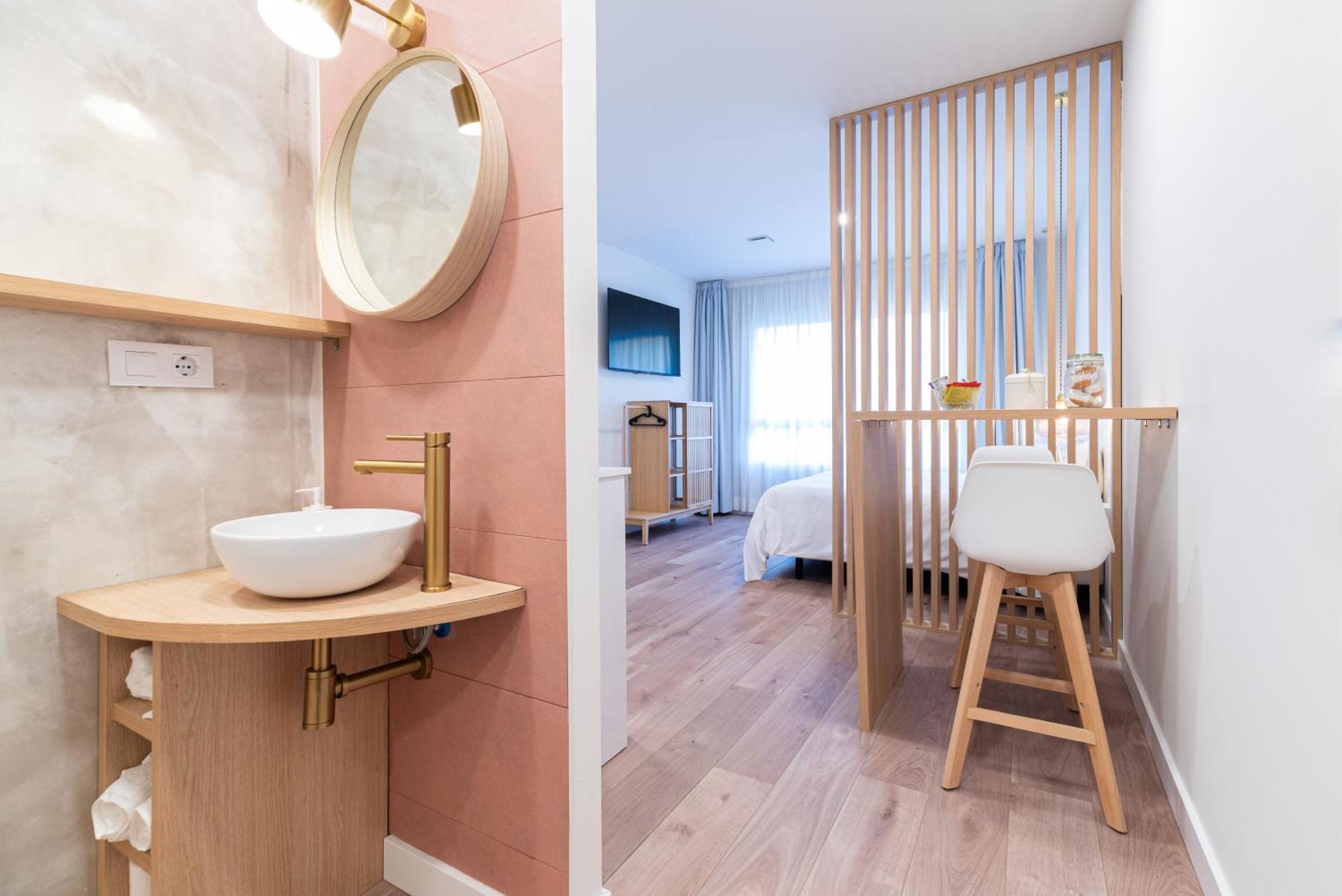 Apartamentos Turisticos Fatima, En El Centro De Vigo Ngoại thất bức ảnh