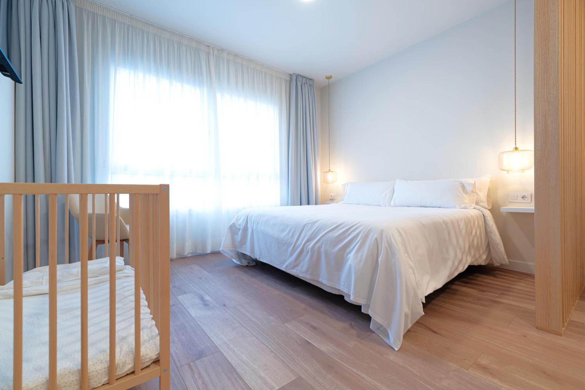 Apartamentos Turisticos Fatima, En El Centro De Vigo Ngoại thất bức ảnh
