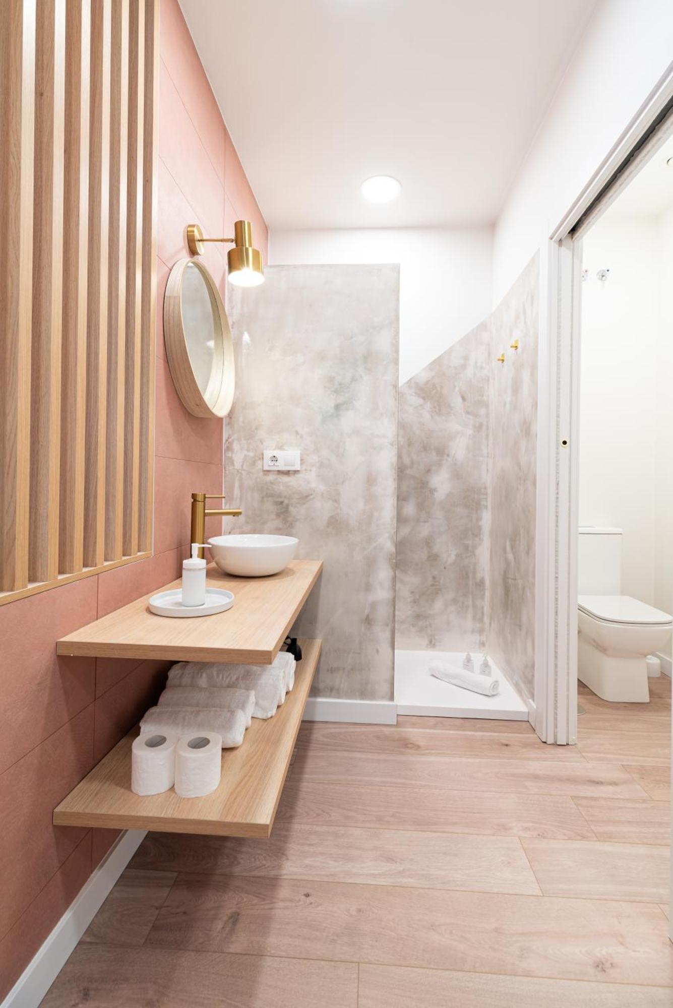 Apartamentos Turisticos Fatima, En El Centro De Vigo Ngoại thất bức ảnh
