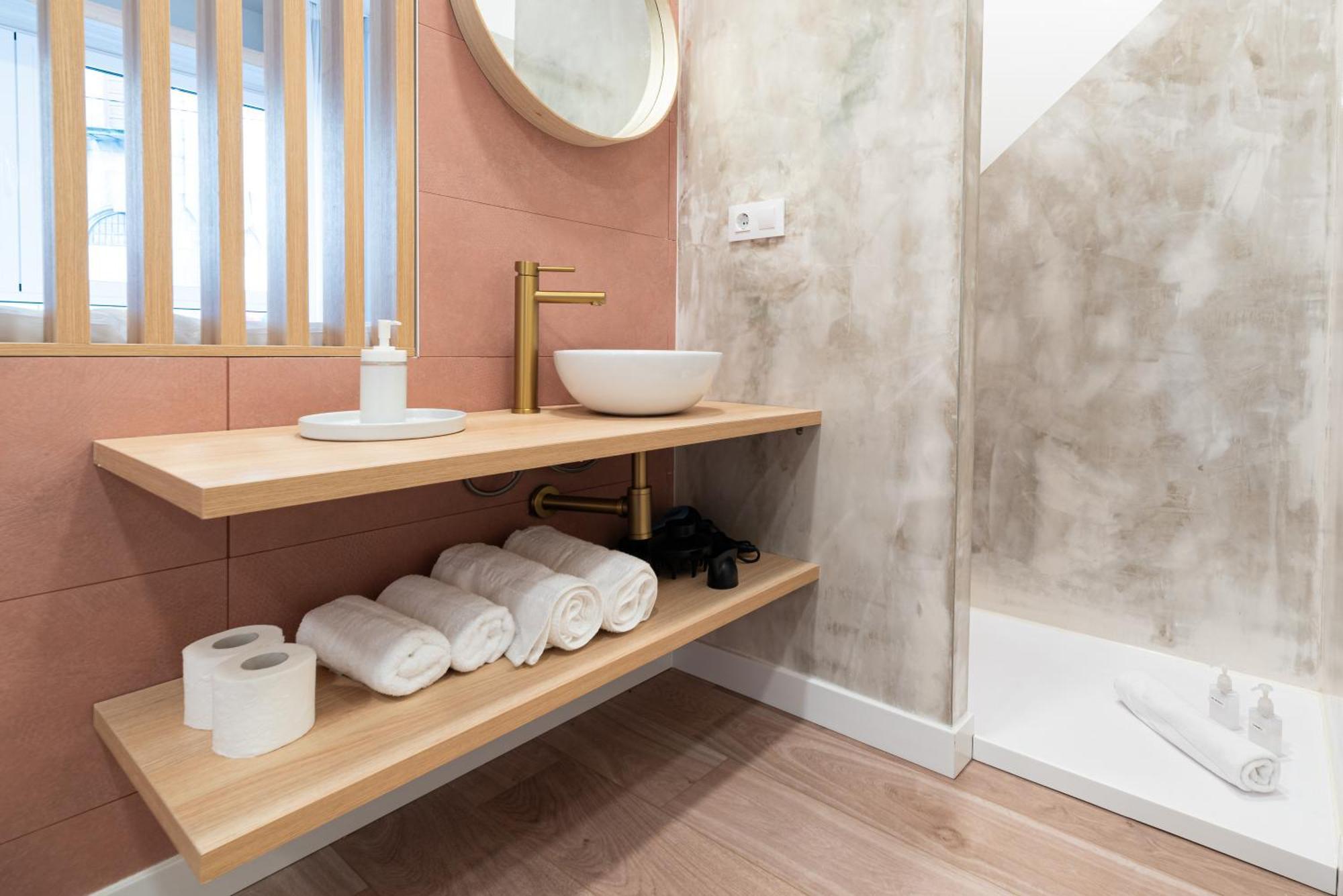 Apartamentos Turisticos Fatima, En El Centro De Vigo Ngoại thất bức ảnh